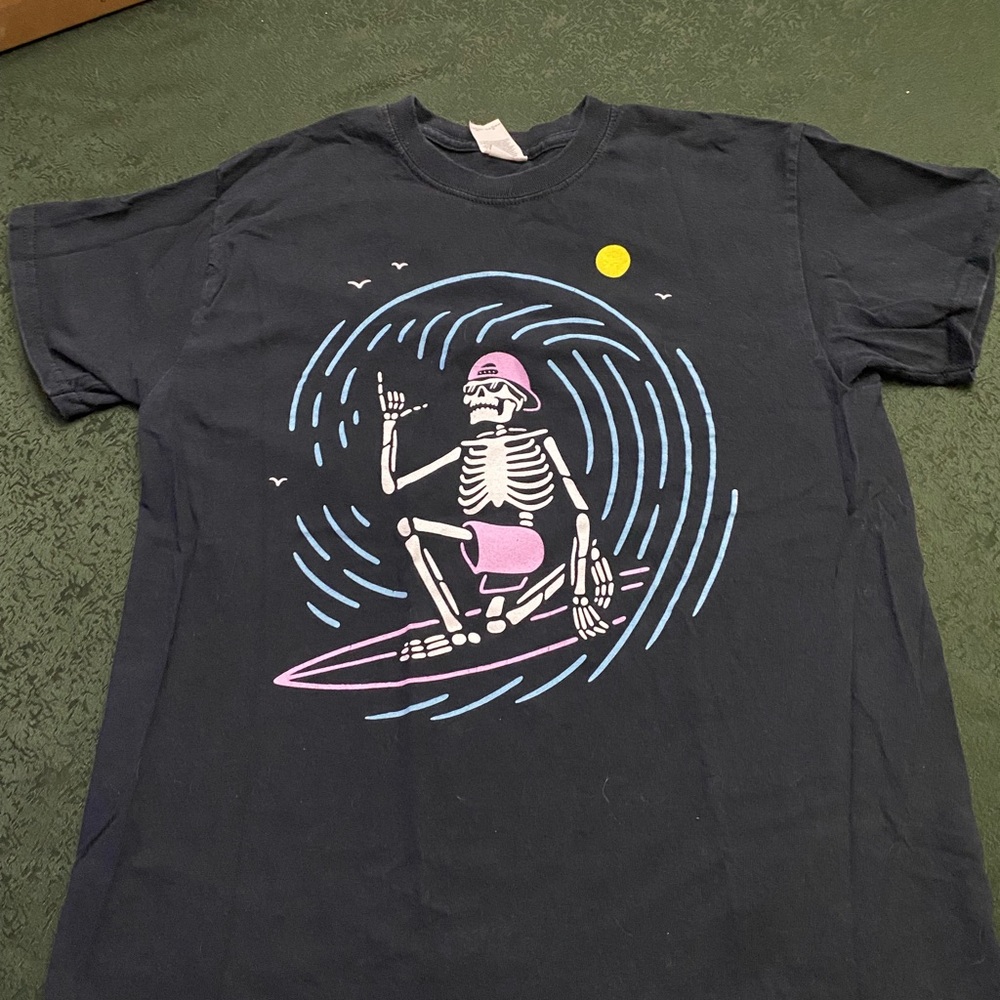 Black Skeleton Surfer Graphic Tee
